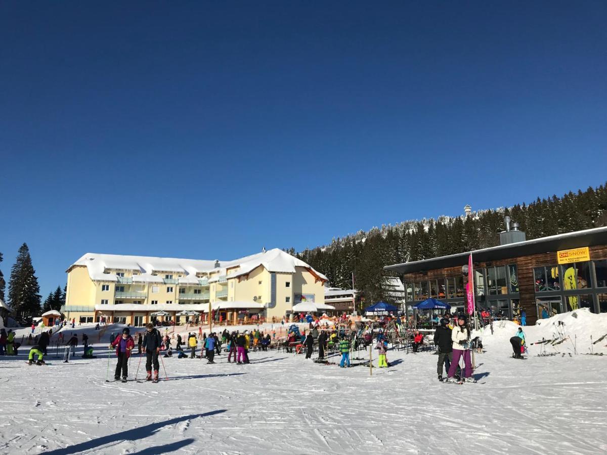 Ferienwohnung Feldberg Mit Whirlpool Direkt An Der Skipiste المظهر الخارجي الصورة